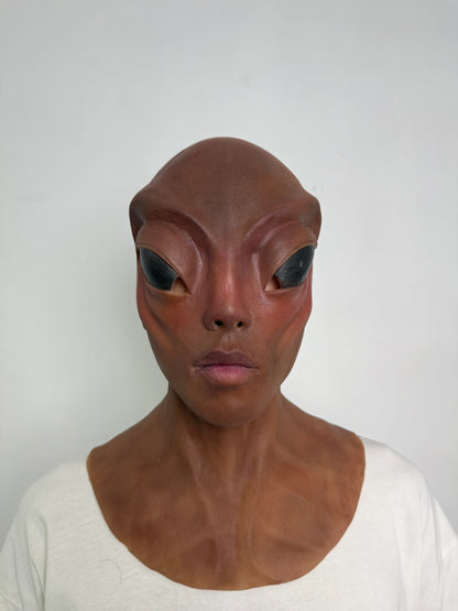 Realistic Alien Silicone Mask Full Head – Minimalist Extraterrestrial Mask